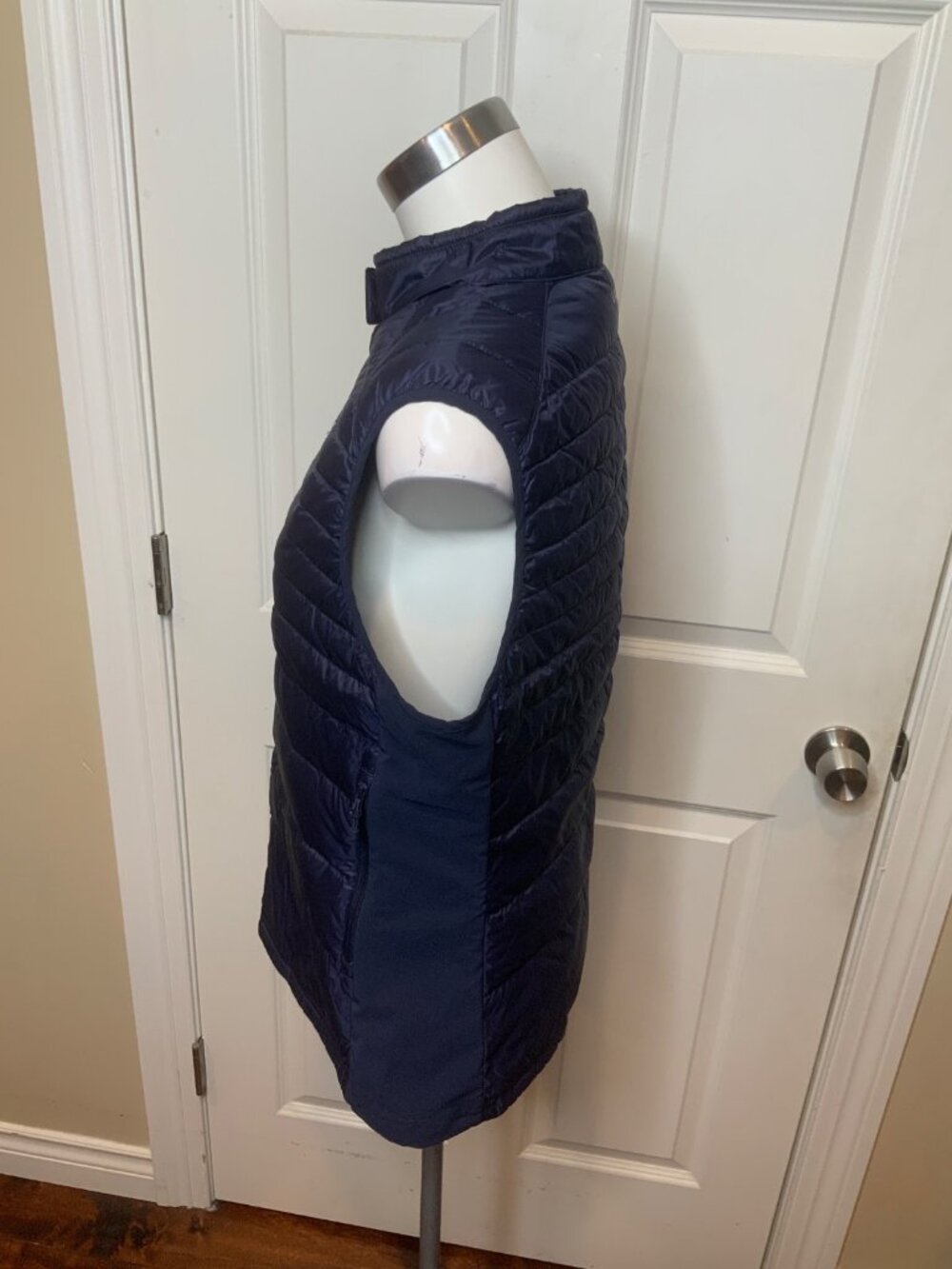 Lacoste Sport Navy Blue Zip-Up Puffer Vest NWT, Size 12 - Picture 4 of 7